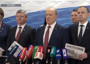 Лидер КПРФ Геннадий Зюганов: Военный парад на Красной площади 9 мая продемонстрировал всему миру нашу волю защищать правду о Победе.