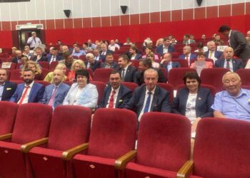 Делегация Иркутского обкома КПРФ – перед XIII совместным пленумом ЦК и ЦКРК КПРФ в подмосковных Снегирях.