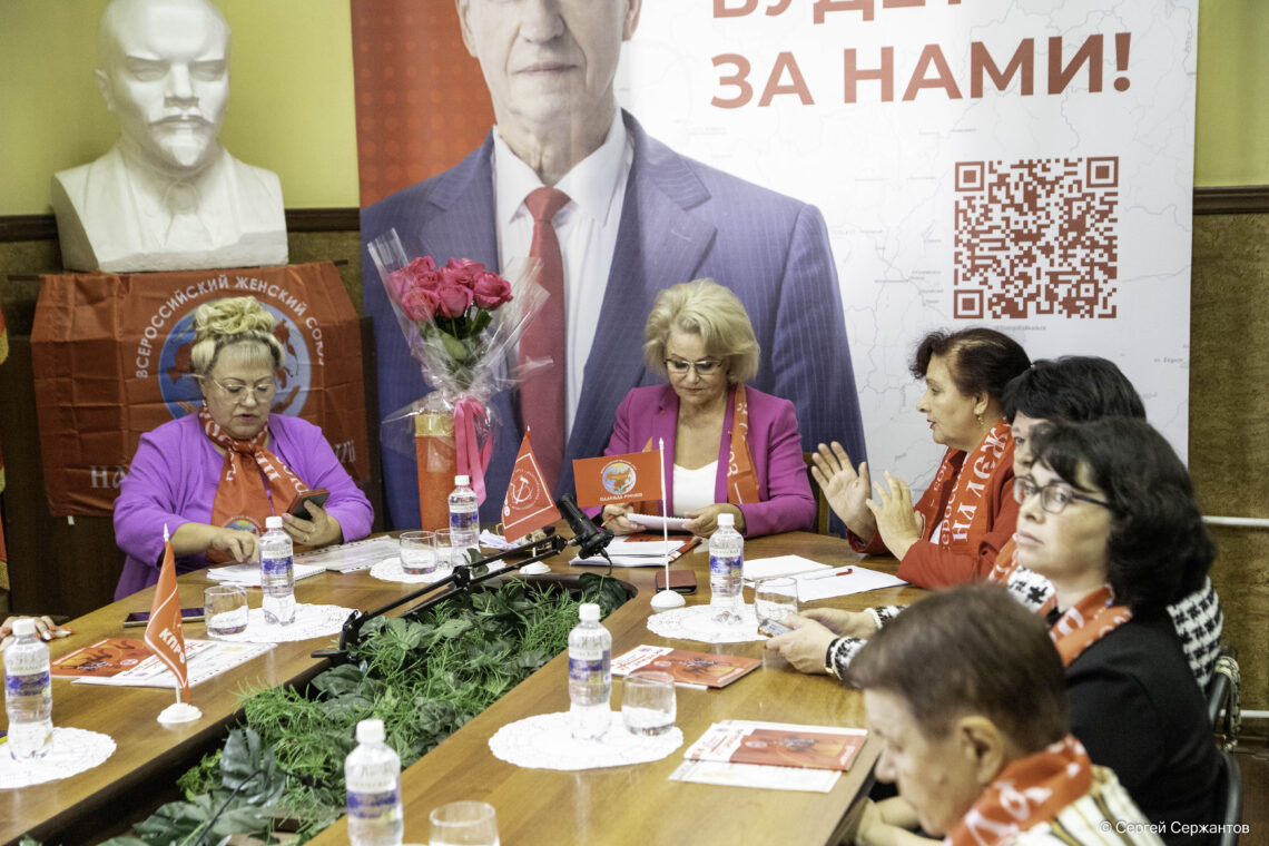 Нина Останина в ходе визита в Иркутскую область оценила наиболее критические нерешённые проблемы в регионе.