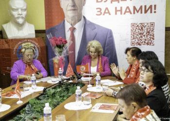 Нина Останина в ходе визита в Иркутскую область оценила наиболее критические нерешённые проблемы в регионе.