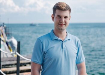 Константин Бушуев принял участие в обсуждении актуальных новостей в эфире передачи «12»